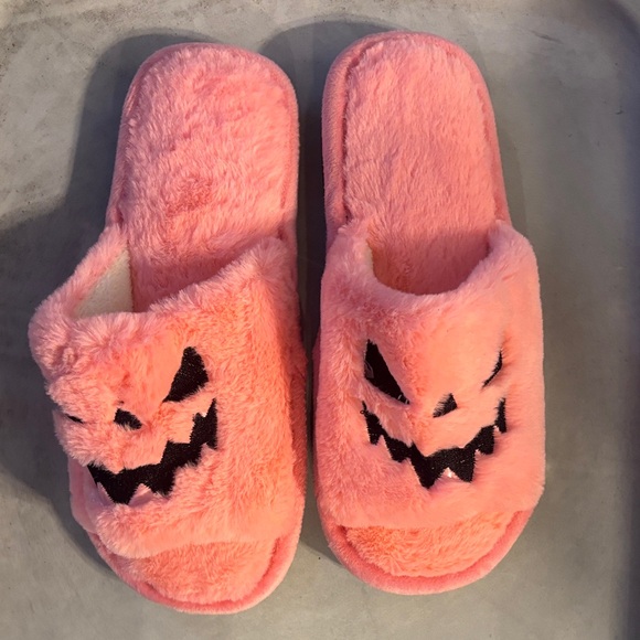 Shoes - ⭐️ 3/$10 Pink Fuzzy Halloween Slippers